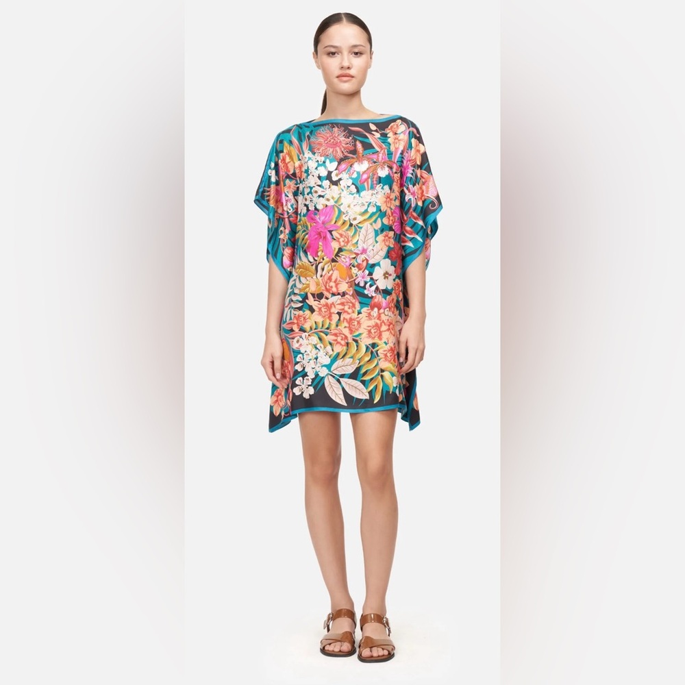 WHITE LOTUS attire.  Parker Posey was seen wearing Jim Thompson on the show.